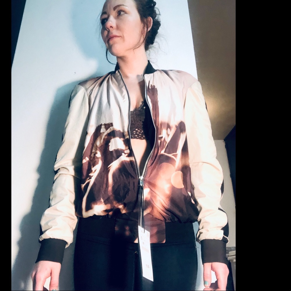 Women’s Zara jacket.  NWT 🔮